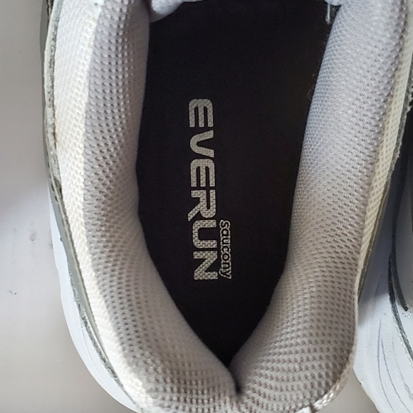 Reebok men's white w/grey stripe shoe 12 - Picture 12 of 13